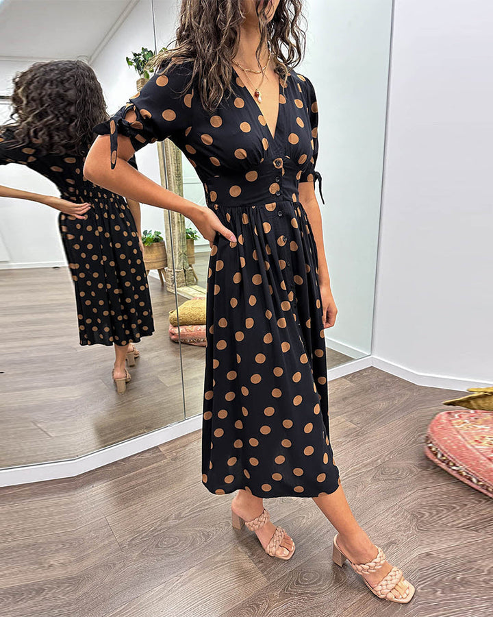 Mina™ | V-Ausschnitt-Kleid mit Punkten