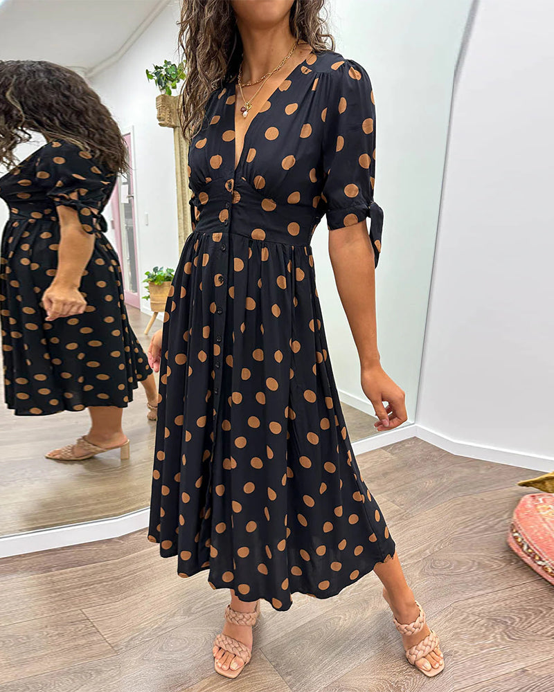 Mina™ | V-Ausschnitt-Kleid mit Punkten