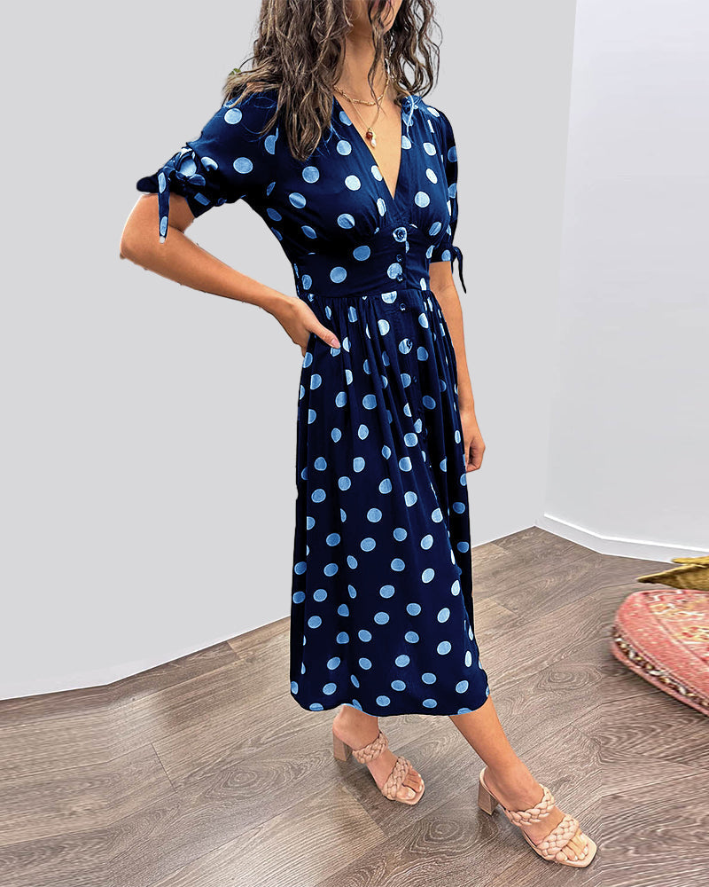 Mina™ | V-Ausschnitt-Kleid mit Punkten