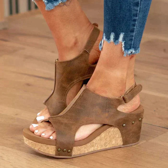 SYLVIE - ELEGANTE UND BEQUEME Keilabsatz-Sandalen