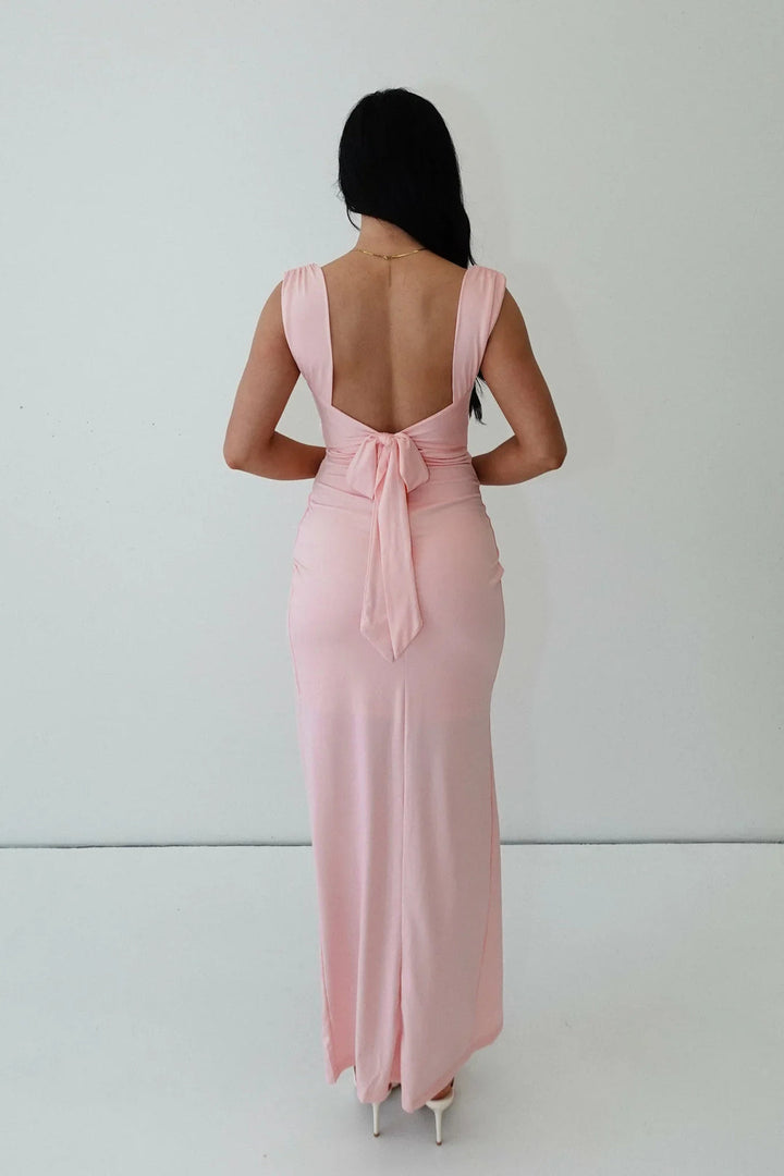 Claire™ | Figurbetontes Schlitzkleid mit Raffungen