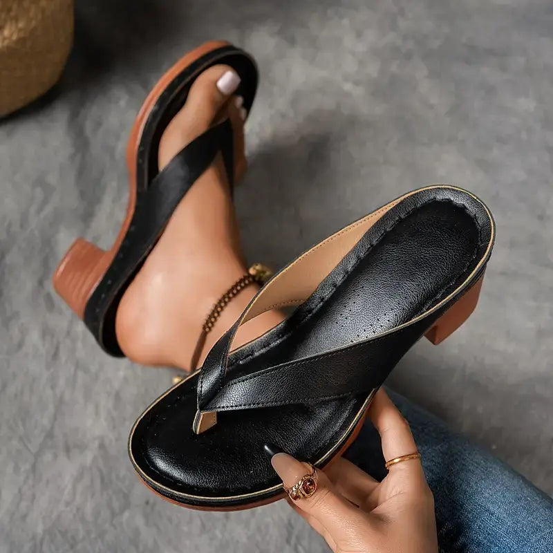 Bequemer Slipper mit Absatz