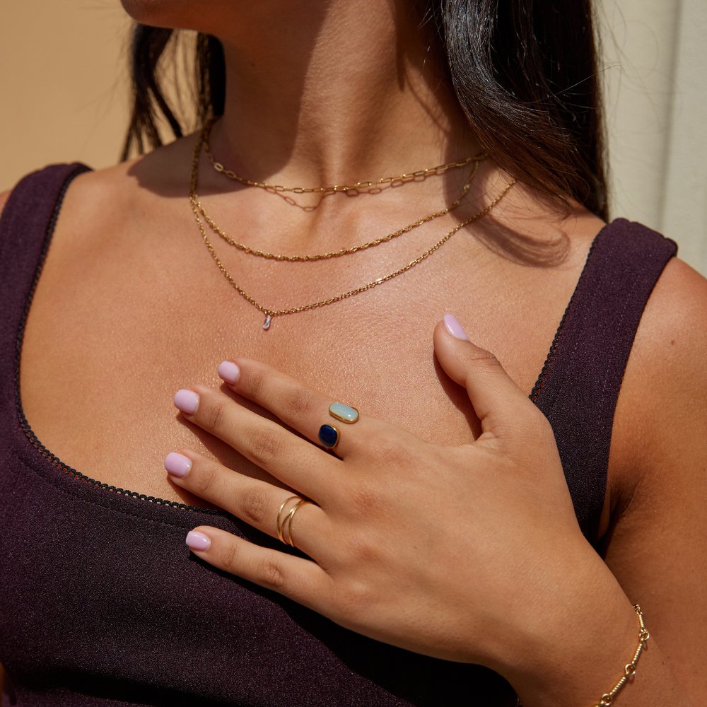 Umhüllender Ring mit Aquamarin