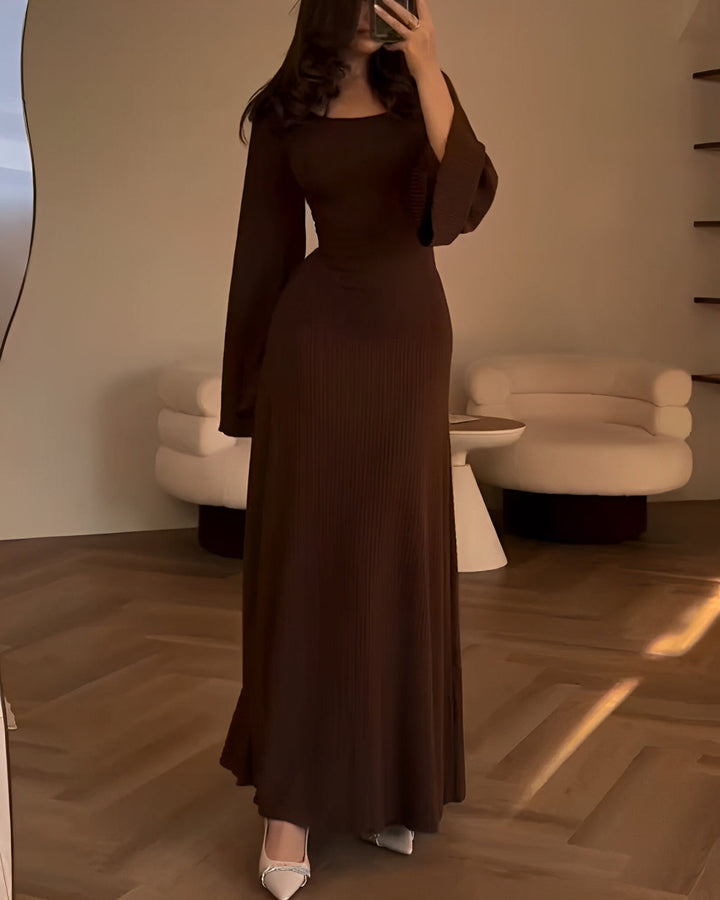 Nora™ | Geripptes Strick-Maxikleid mit Ärmeln