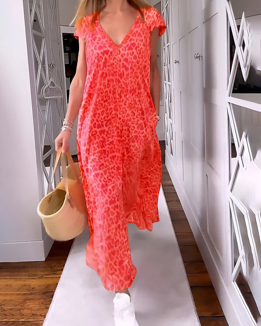 Véronique | Lange V-Ausschnitt Kleid mit Druck und kurzen Ärmeln