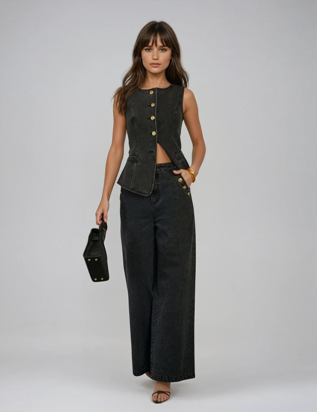 CORINNE  | Komplett in Denim mit raffinierten Details
