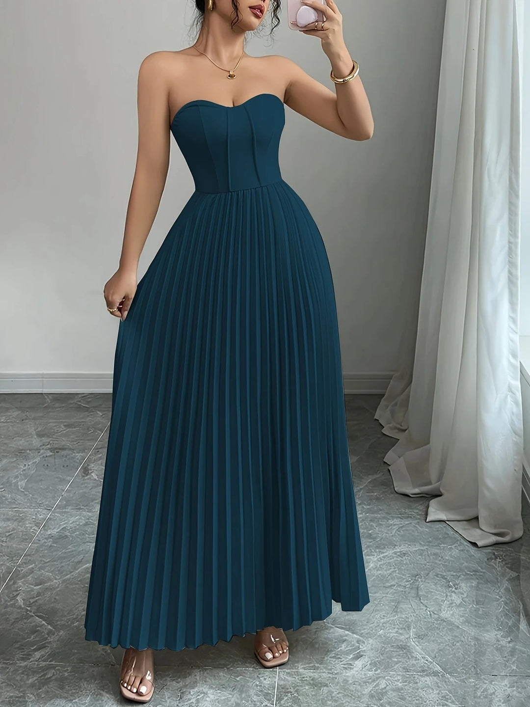 Bérénice | Trägerloses Maxikleid mit Korsagen-Oberteil und Plissee-Rock