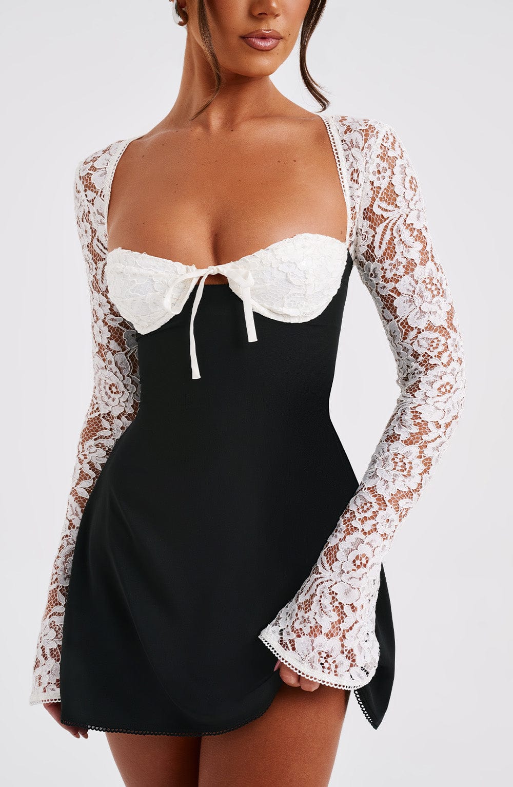 ANASTASIA  | Kurzes Spitzenkleid Elegant